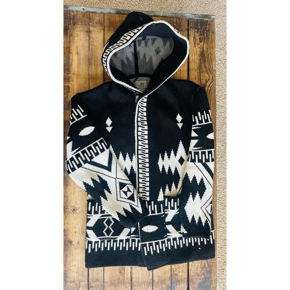 One In A Million Aztec Geometric Knit Hooded Cardigan Sweater Black White‎